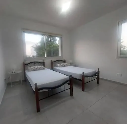 Apartment Luxury 2 Bedroom Larnaca