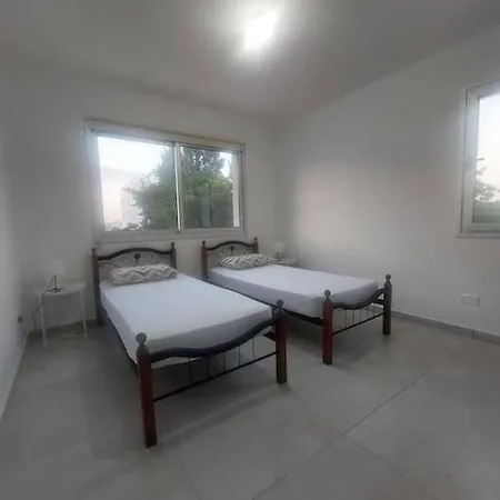 Apartment Luxury 2 Bedroom Larnaca